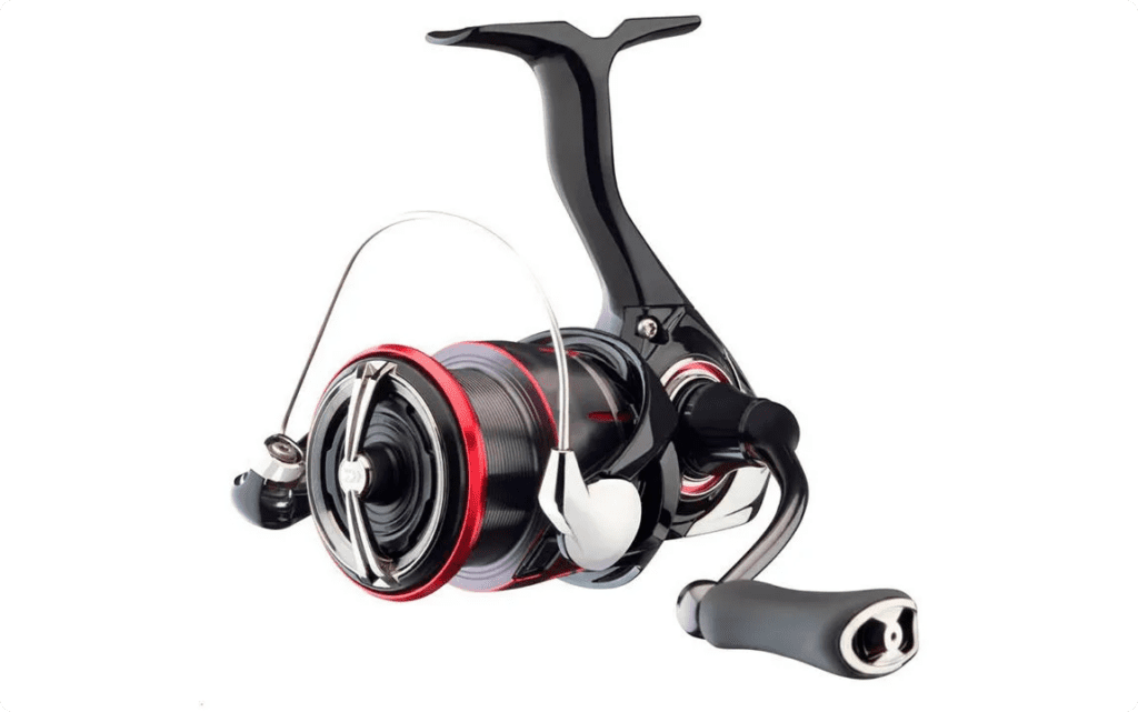 daiwa-fuego-lt-2500-1024x641 Спиннинговые катушки для весны: как не прогадать с выбором и поймать трофей